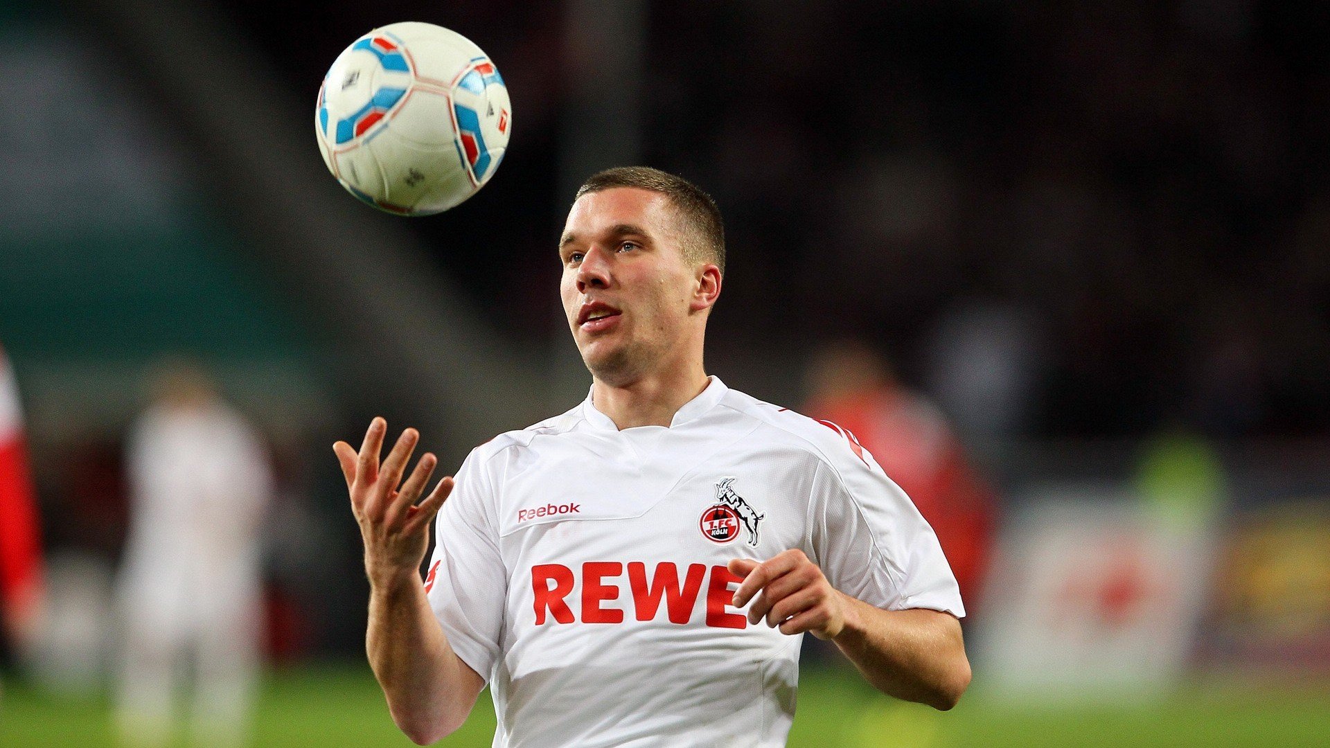 范奥特尔戴克征战决赛全程紧咬对手，范戴克集锦视频